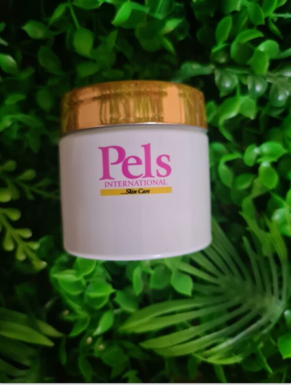 Pels 7days extreme whitening face cream. Super Effective 👌
