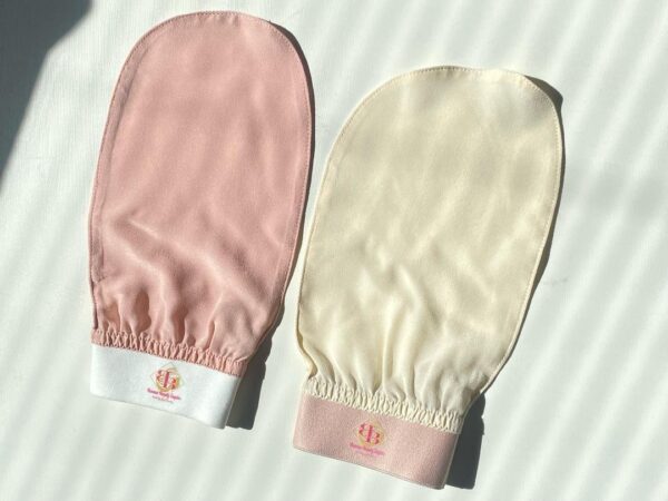 100% silk exfoliating glove. Face and Body. Premium Quality. - Image 3
